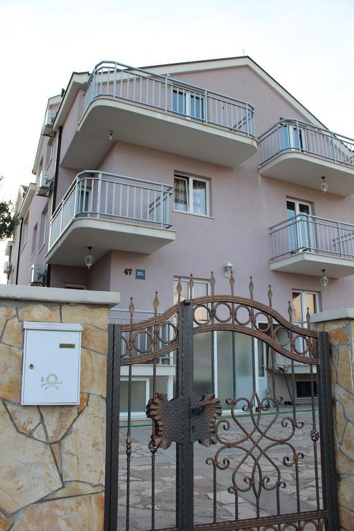 Apartments Villa Pirosi 오레비츠 외부 사진